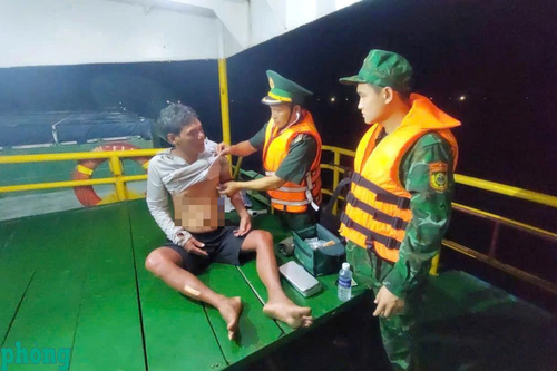 Đồn Biên phòng Tam Quan Nam tiếp nhận thuyền viên bị nạn trên biển