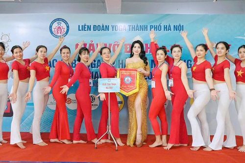 Á hậu Đặng Thị Tân 'chiếm spotlight' Giải Yoga Hà Nội 2025