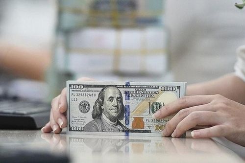 Tỷ giá USD hôm nay 13/8: Giá ngân hàng tiếp tục tăng, chợ đen biến động trái chiều