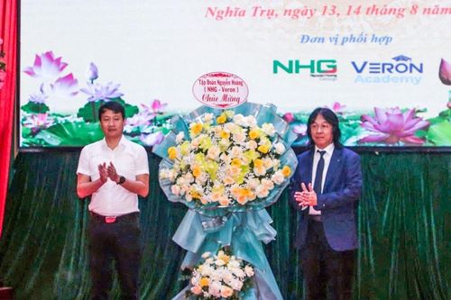 Nguyễn Hoàng đồng hành cùng phong trào 'bình dân học vụ dữ liệu'