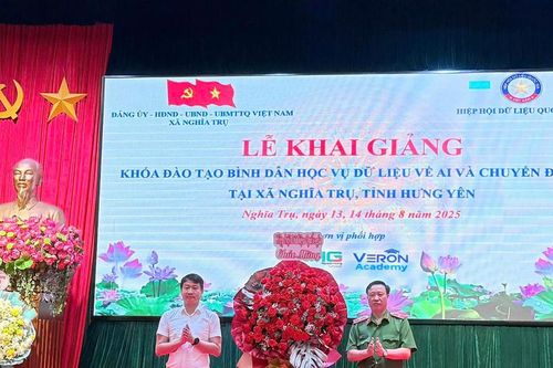 Hưng Yên: Xã Nghĩa Trụ bồi dưỡng ứng dụng AI - trí tuệ nhân tạo phục vụ công tác giáo dục