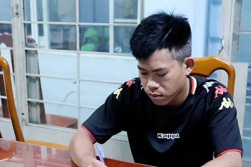 Bắt đối tượng cho vay lãi nặng bắt khách hàng cầm cố ảnh khỏa thân, clip nóng