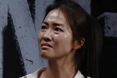 Không nhận ra Khả Ngân