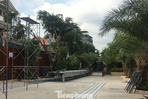 Tháo dỡ nhà hàng xây trái phép trên hành lang sông Sài Gòn