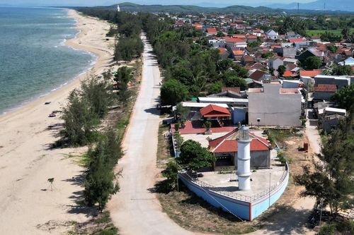 Cận cảnh tuyến đường ven biển 1,7 km khiến 9 cán bộ, giám đốc 'ngã ngựa'