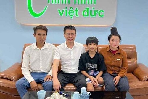 Em Lò Văn Vũ bị tai nạn giao thông cắt cụt chân được lắp chân giả miễn phí