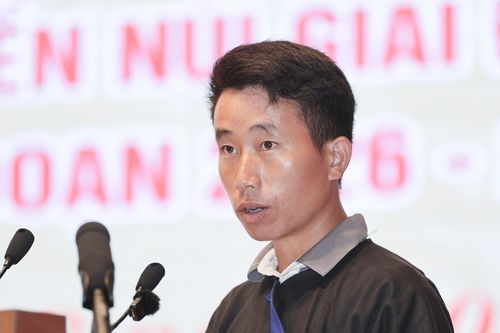 Về Thủ đô dự hội nghị, trưởng bản cứu gần trăm người thoát lũ muốn 'nói hết nỗi lòng bà con'