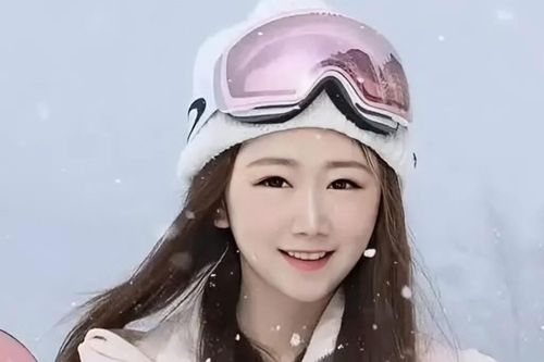 Nữ MC đột ngột qua đời ở tuổi 27 do xuất huyết não