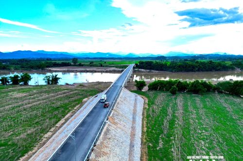 Cầu Đò Cung gần 180 tỷ đồng thông xe: Xóa cảnh đò ngang nguy hiểm, mở ra cơ hội giao thương