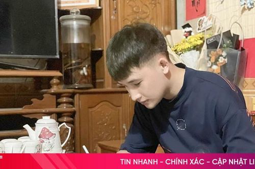 Thanh niên Hà Tĩnh hăng hái viết đơn tình nguyện nhập ngũ