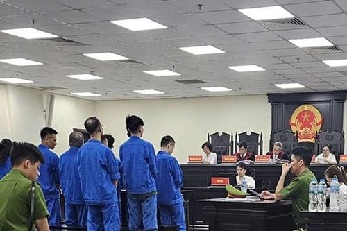 Hà Nội phạt tù nhóm 9 đối tượng cướp tài sản, bắt giữ người trái pháp luật