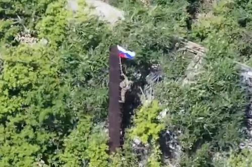 Lý do Nga bất ngờ tiến công, vượt phòng tuyến 10 km ở Donetsk trước thềm thượng đỉnh Trump – Putin