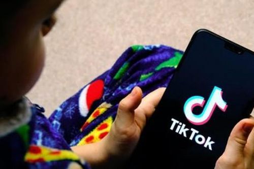 Cha mẹ toàn quyền chặn tài khoản lạ, xem con đăng gì trên TikTok