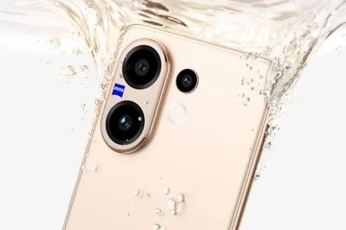 Smartphone màn hình cong, chống nước, pin 6500mAh, giá hấp dẫn
