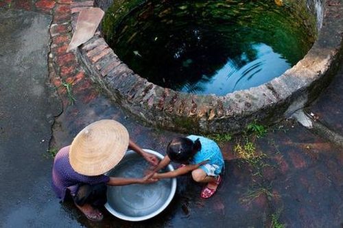 Giếng nước trong veo ký ức