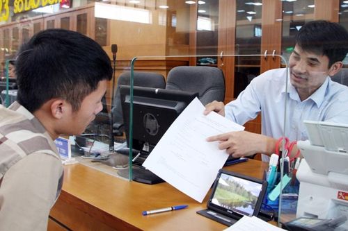 Bắc Ninh ngăn ngừa 'cò giấy tờ' tại các trung tâm phục vụ hành chính công