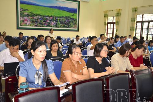 100 học viên tập huấn nâng cao năng lực giáo dục và đào tạo