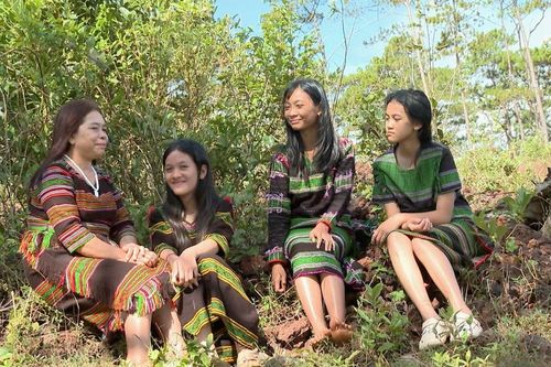 Thắp lửa dân ca từ những trái tim trẻ