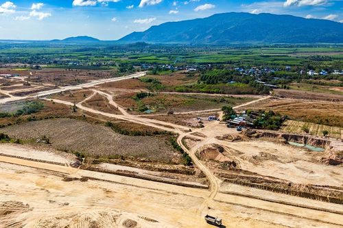 Gỡ vướng mắc, thúc đẩy tiến độ các khu công nghiệp