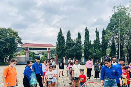 Trang bị kỹ năng cho trẻ em từ các hoạt động hè
