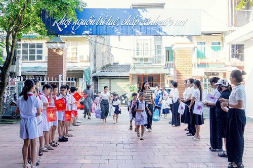 Chung mái trường - Chung khát vọng