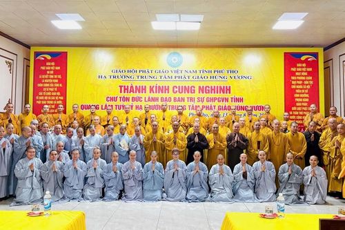 Phú Thọ: Ban Trị sự GHPGVN tỉnh thăm hành giả an cư các trường hạ trên địa bàn