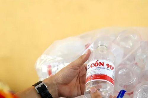 Khởi tố tổng giám đốc công ty vật tư y tế sản xuất, buôn bán hàng giả