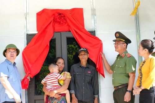 Nghệ An: Phát động chương trình xây mới 500 căn nhà cho người dân vùng lũ
