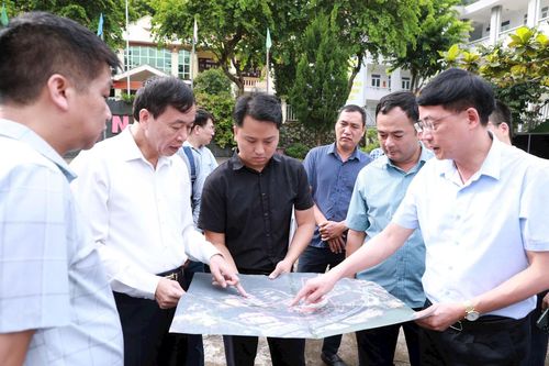 Kiểm tra công tác chuẩn bị Lễ khởi công xây dựng trường Phổ thông Nội trú Tiểu học và THCS Phong Thổ - Lai Châu