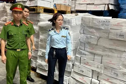 Hà Nội: Phát hiện 15 tấn xương lợn hết hạn sử dụng