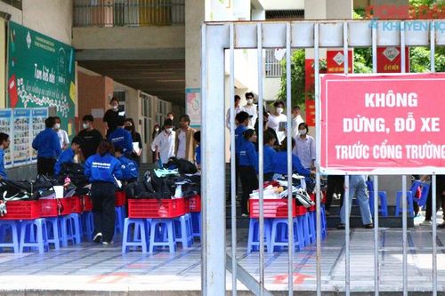 Có nên duy trì kì thi tốt nghiệp 'nửa nạc nửa mỡ' như hiện nay?