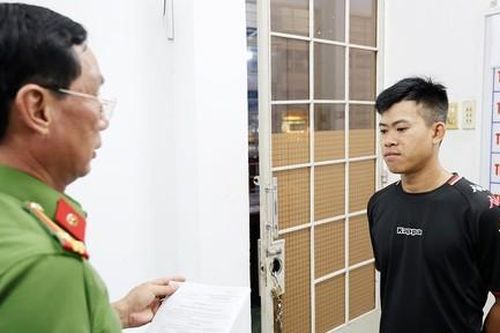 Bắt đối tượng hoạt động 'tín dụng đen' yêu cầu người vay thế chấp bằng ảnh khỏa thân
