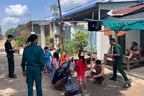 Khi tiếng kẻng, ly cà phê và tấm lòng quân dân giữ yên vùng biên Tây Ninh