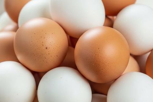 4 nhóm người nên thận trọng hoặc hạn chế ăn trứng