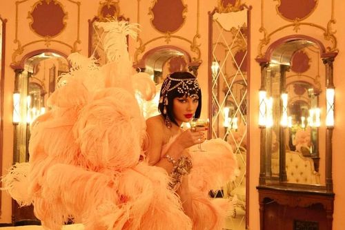 Taylor Swift tung danh sách ca khúc album 'The Life of a Showgirl' trong đêm