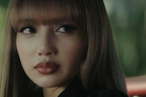 Điều từng xảy ra với Rosé - toxic till the end nay lặp lại với Lisa - Dream