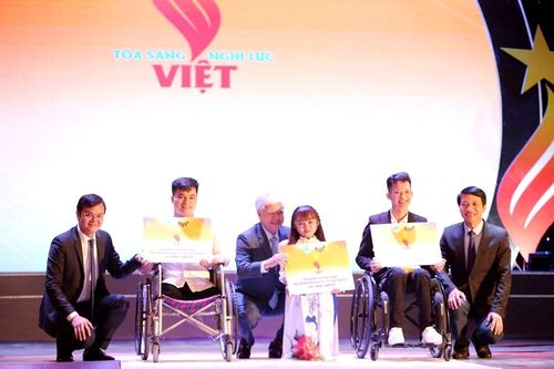 Những người thắp sáng lý tưởng sống đẹp cho giới trẻ Việt Nam