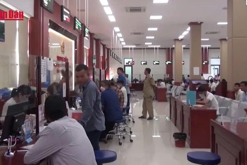 Bộ Nội vụ đề xuất mới về tiền lương và thu nhập khác của viên chức