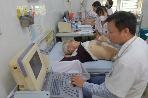 Hơn 5.200 người cao tuổi trên địa xã Đa Phúc ở Hà Nội được khám, tư vấn và cấp thuốc miễn phí