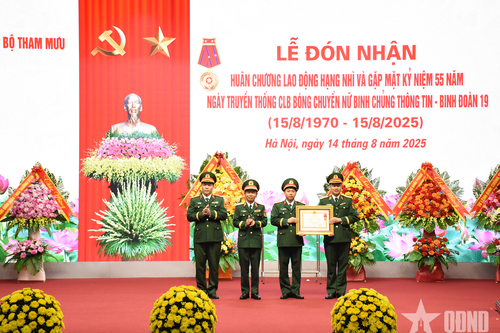 Câu lạc bộ bóng chuyền nữ Thông tin đón nhận Huân chương Lao động hạng Nhì