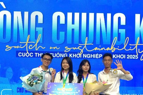 Sinh viên khởi nghiệp với ứng dụng đồng hành cùng trẻ tự kỷ