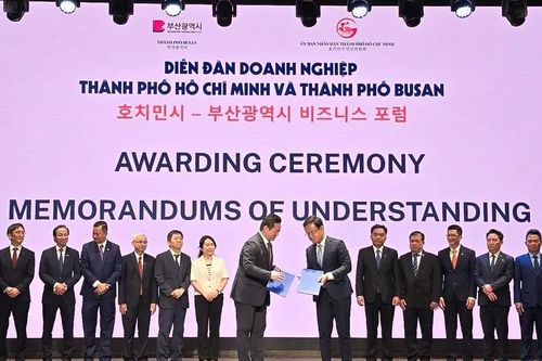 Đoàn công tác TPHCM và tập đoàn Becamex tham gia Diễn đàn tại Hàn Quốc
