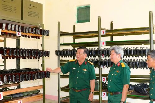 Bộ Quốc phòng kiểm tra công tác sẵn sàng chiến đấu, chống khủng bố tại Quảng Ngãi