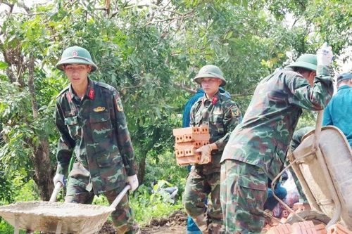 Quân khu 2 bắt tay xây mới 331 căn nhà cho người dân vùng lũ Sơn La