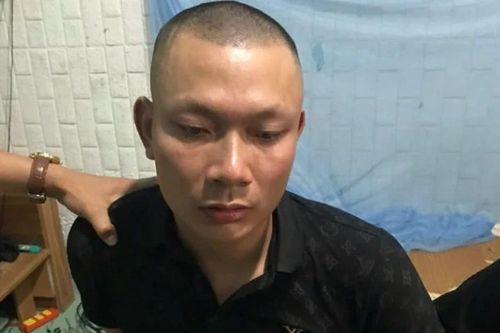 Dùng dao uy hiếp cán bộ viễn thông cướp tài sản