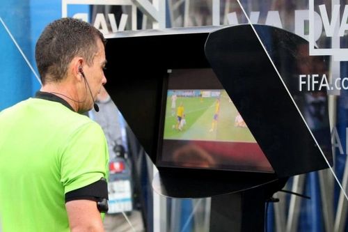 Trận bán kết của tuyển nữ Việt Nam tại giải vô địch nữ Đông Nam Á áp dụng VAR