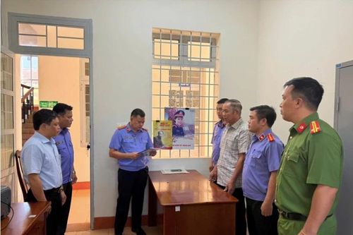 Bắt một cựu thẩm phán ở Đắk Lắk để điều tra hành vi nhận hối lộ