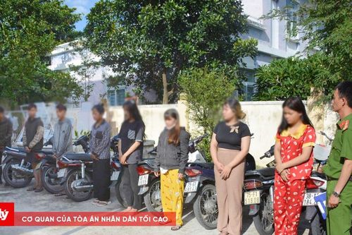 Bắt nhóm 7 thiếu niên chuyên 'săn' xe máy lúc nửa đêm