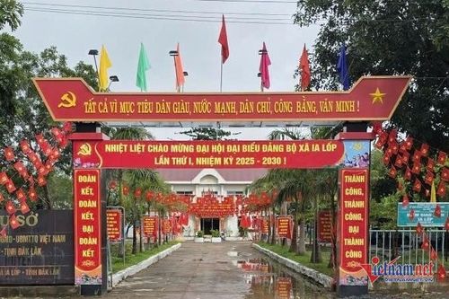 Xã khó khăn ở biên giới Đắk Lắk không nhận hoa chúc mừng đại hội