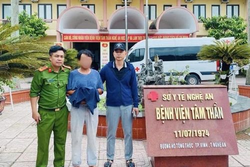 Khống chế kịp thời đối tượng tâm thần cầm dao đe dọa người dân